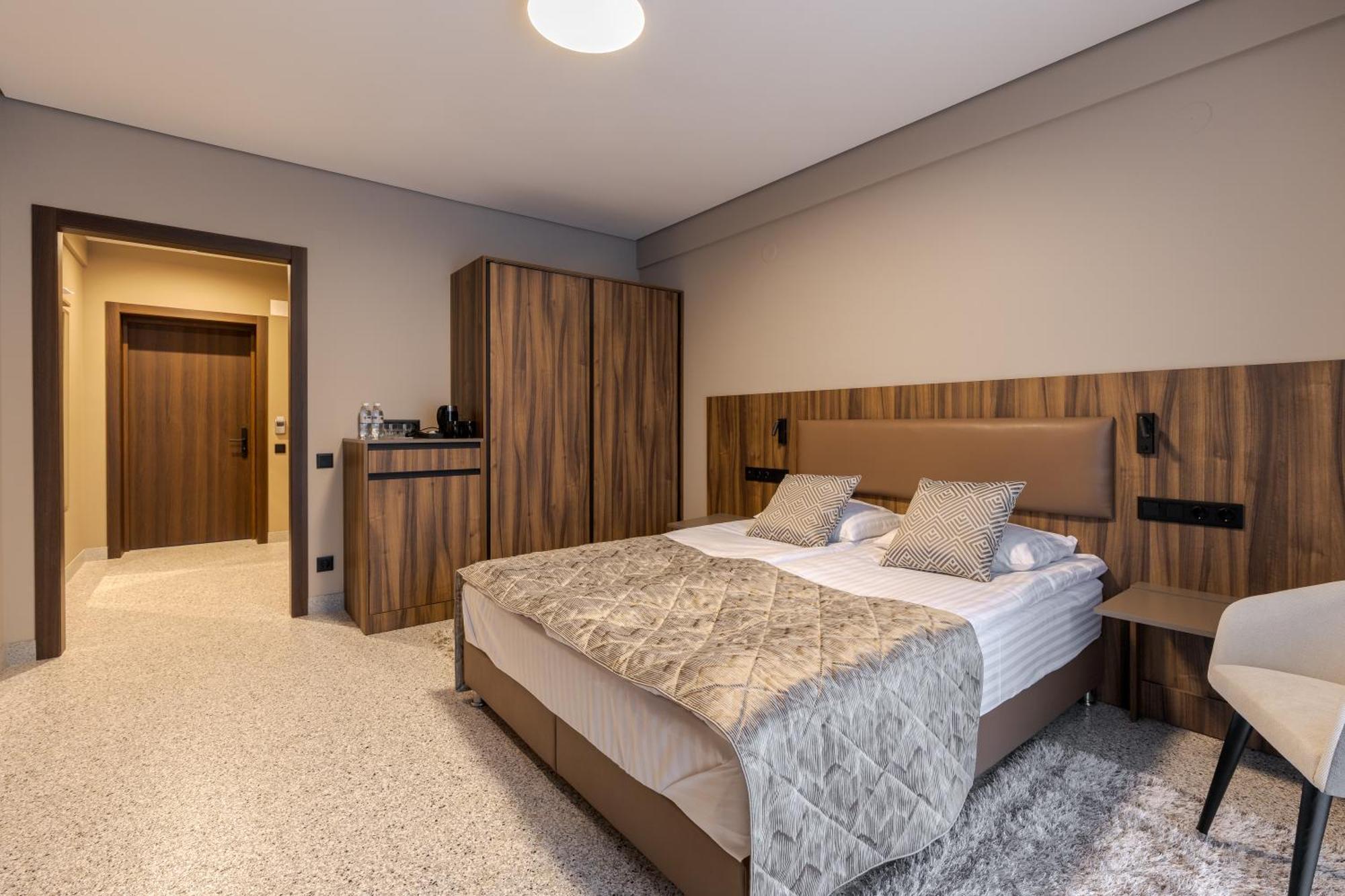 Hotel Ozero Vita Nizhniy Studenyy Exterior photo